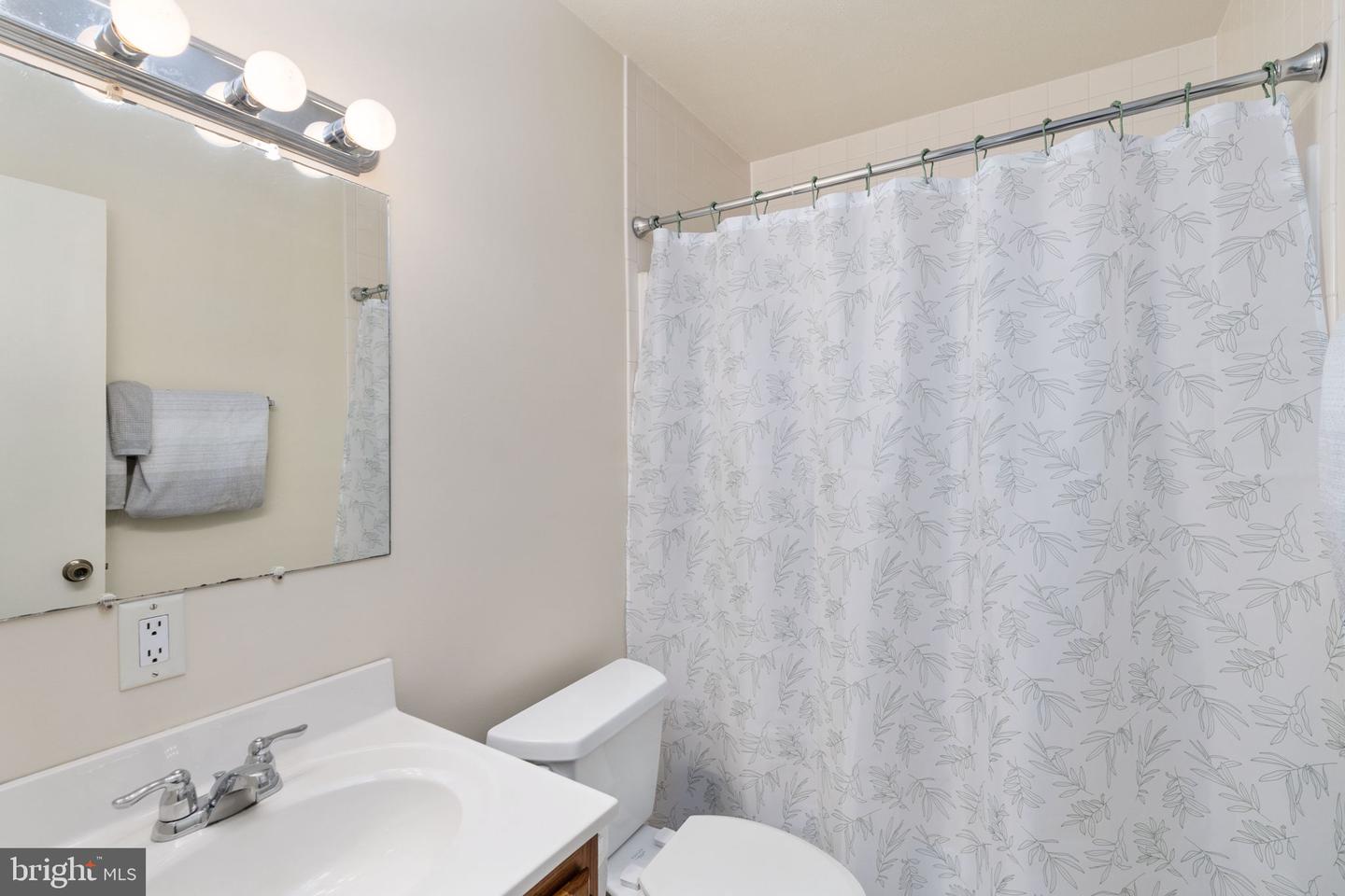 1708 SHERWOOD DR, FREDERICKSBURG, Virginia 22405, 4 Bedrooms Bedrooms, ,2 BathroomsBathrooms,Residential,For sale,1708 SHERWOOD DR,VAST2042512 MLS # VAST2042512 1708 SHERWOOD DR, FREDERICKSBURG, Virginia 22405, 4 Bedrooms Bedrooms, ,2 BathroomsBathrooms,Residential,For sale,1708 SHERWOOD DR,VAST2042512 MLS # VAST2042512