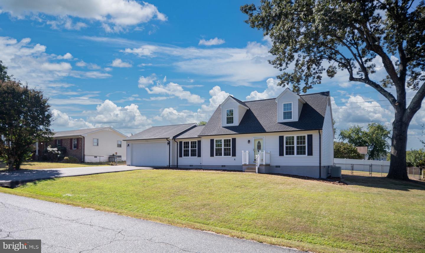 1708 SHERWOOD DR, FREDERICKSBURG, Virginia 22405, 4 Bedrooms Bedrooms, ,2 BathroomsBathrooms,Residential,For sale,1708 SHERWOOD DR,VAST2042512 MLS # VAST2042512 1708 SHERWOOD DR, FREDERICKSBURG, Virginia 22405, 4 Bedrooms Bedrooms, ,2 BathroomsBathrooms,Residential,For sale,1708 SHERWOOD DR,VAST2042512 MLS # VAST2042512