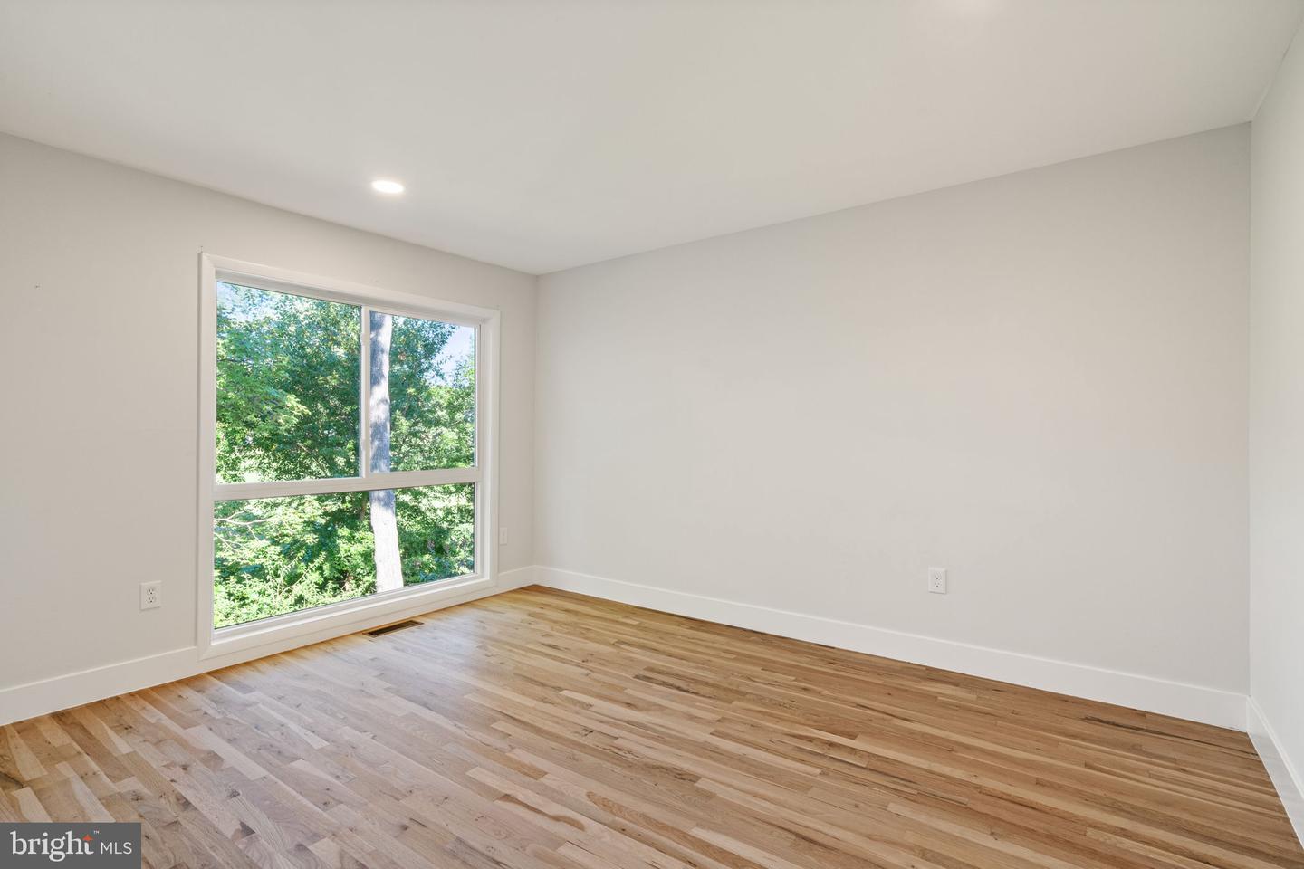 11478 LINKS DR, RESTON, Virginia 20190, 3 Bedrooms Bedrooms, ,2 BathroomsBathrooms,Residential,For sale,11478 LINKS DR,VAFX2265524 MLS # VAFX2265524