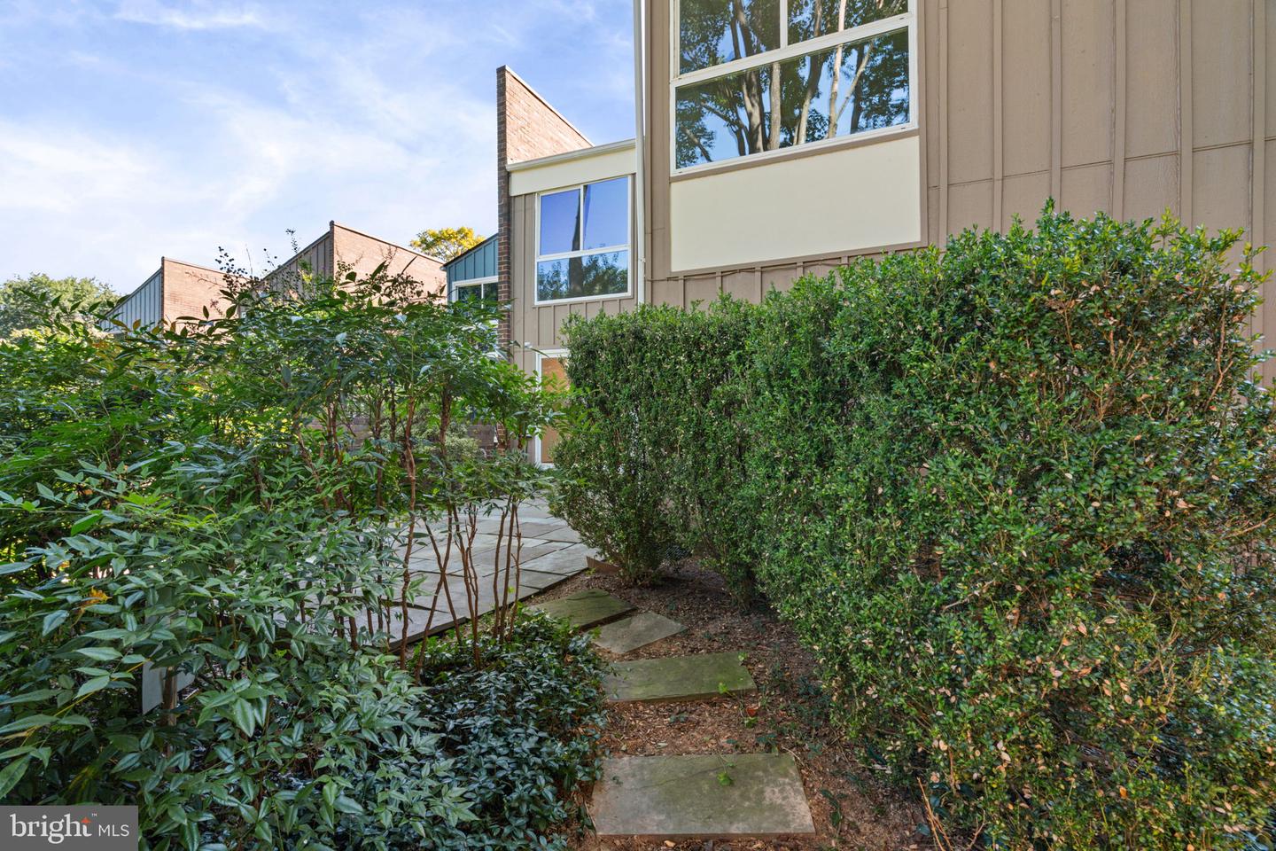 11478 LINKS DR, RESTON, Virginia 20190, 3 Bedrooms Bedrooms, ,2 BathroomsBathrooms,Residential,For sale,11478 LINKS DR,VAFX2265524 MLS # VAFX2265524
