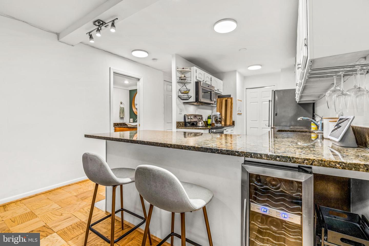 1001 26TH ST NW #306, WASHINGTON, District Of Columbia 20037, 2 Bedrooms Bedrooms, ,1 BathroomBathrooms,Residential,For sale,1001 26TH ST NW #306,DCDC2221062 MLS # DCDC2221062