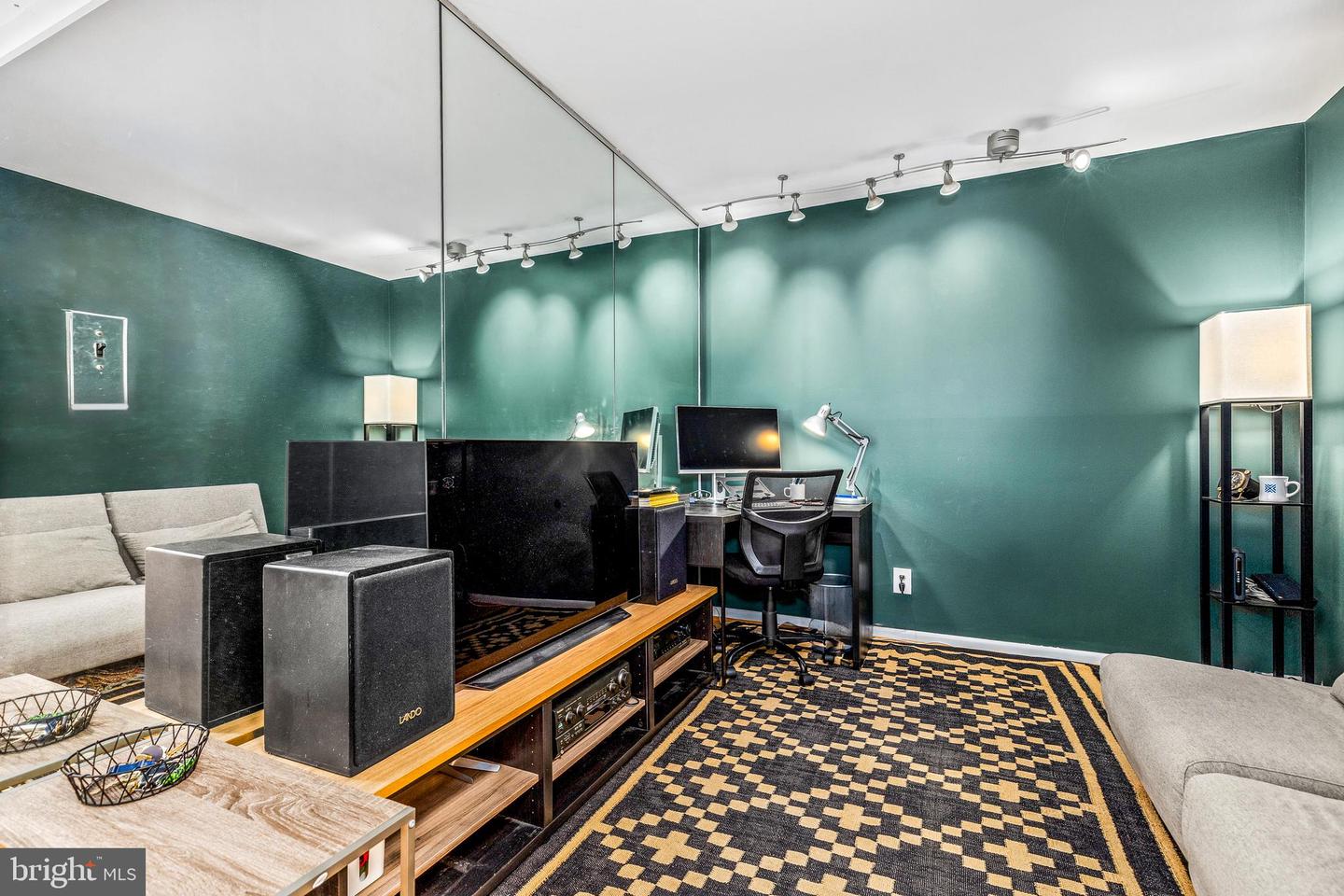 1001 26TH ST NW #306, WASHINGTON, District Of Columbia 20037, 2 Bedrooms Bedrooms, ,1 BathroomBathrooms,Residential,For sale,1001 26TH ST NW #306,DCDC2221062 MLS # DCDC2221062