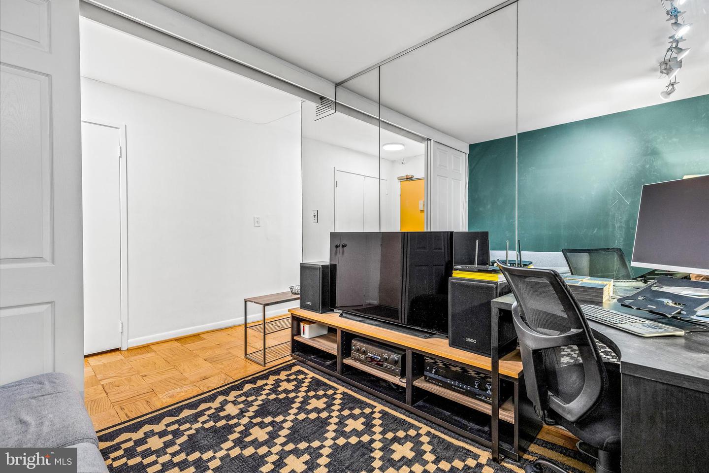 1001 26TH ST NW #306, WASHINGTON, District Of Columbia 20037, 2 Bedrooms Bedrooms, ,1 BathroomBathrooms,Residential,For sale,1001 26TH ST NW #306,DCDC2221062 MLS # DCDC2221062