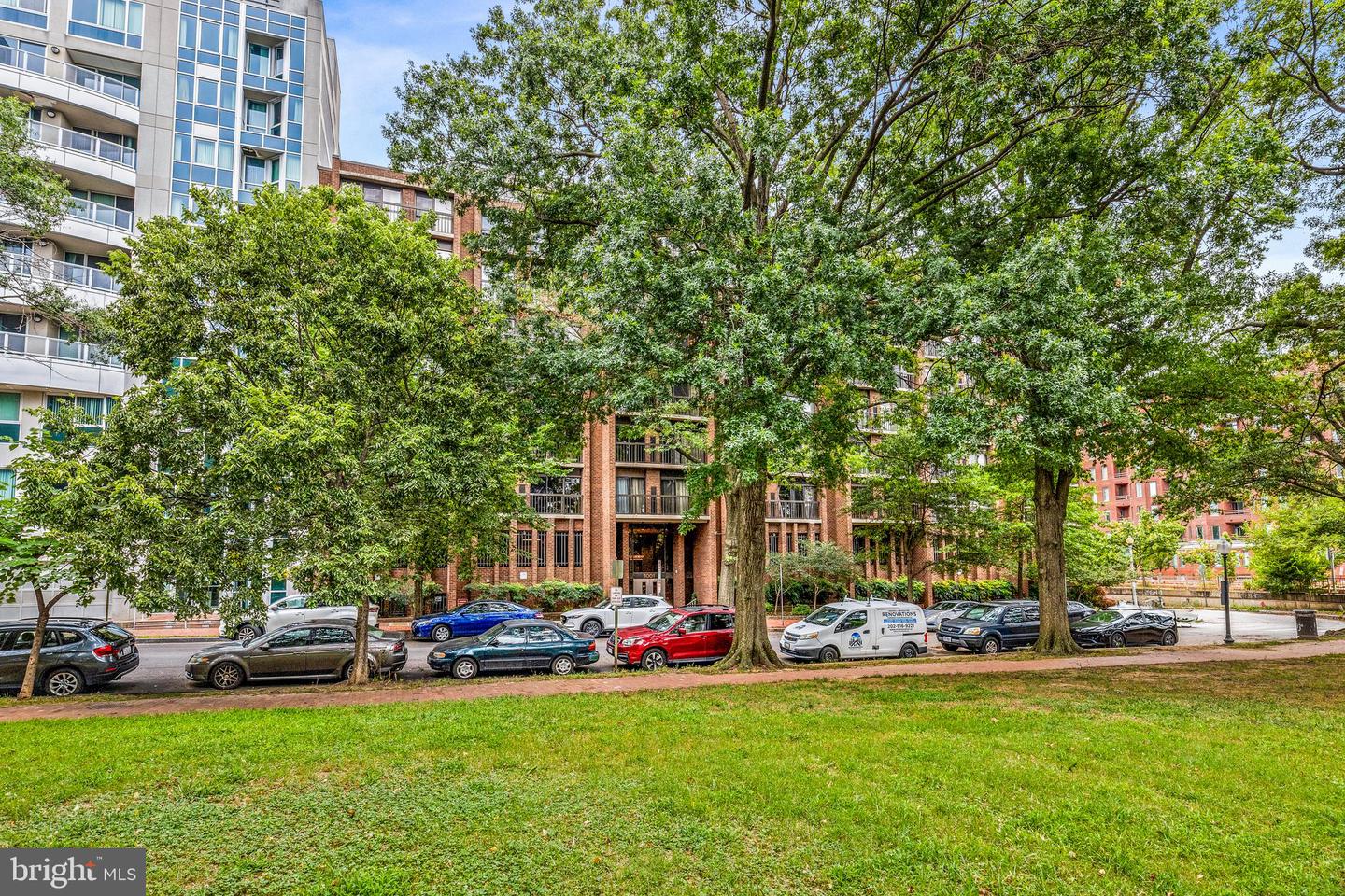 1001 26TH ST NW #306, WASHINGTON, District Of Columbia 20037, 2 Bedrooms Bedrooms, ,1 BathroomBathrooms,Residential,For sale,1001 26TH ST NW #306,DCDC2221062 MLS # DCDC2221062