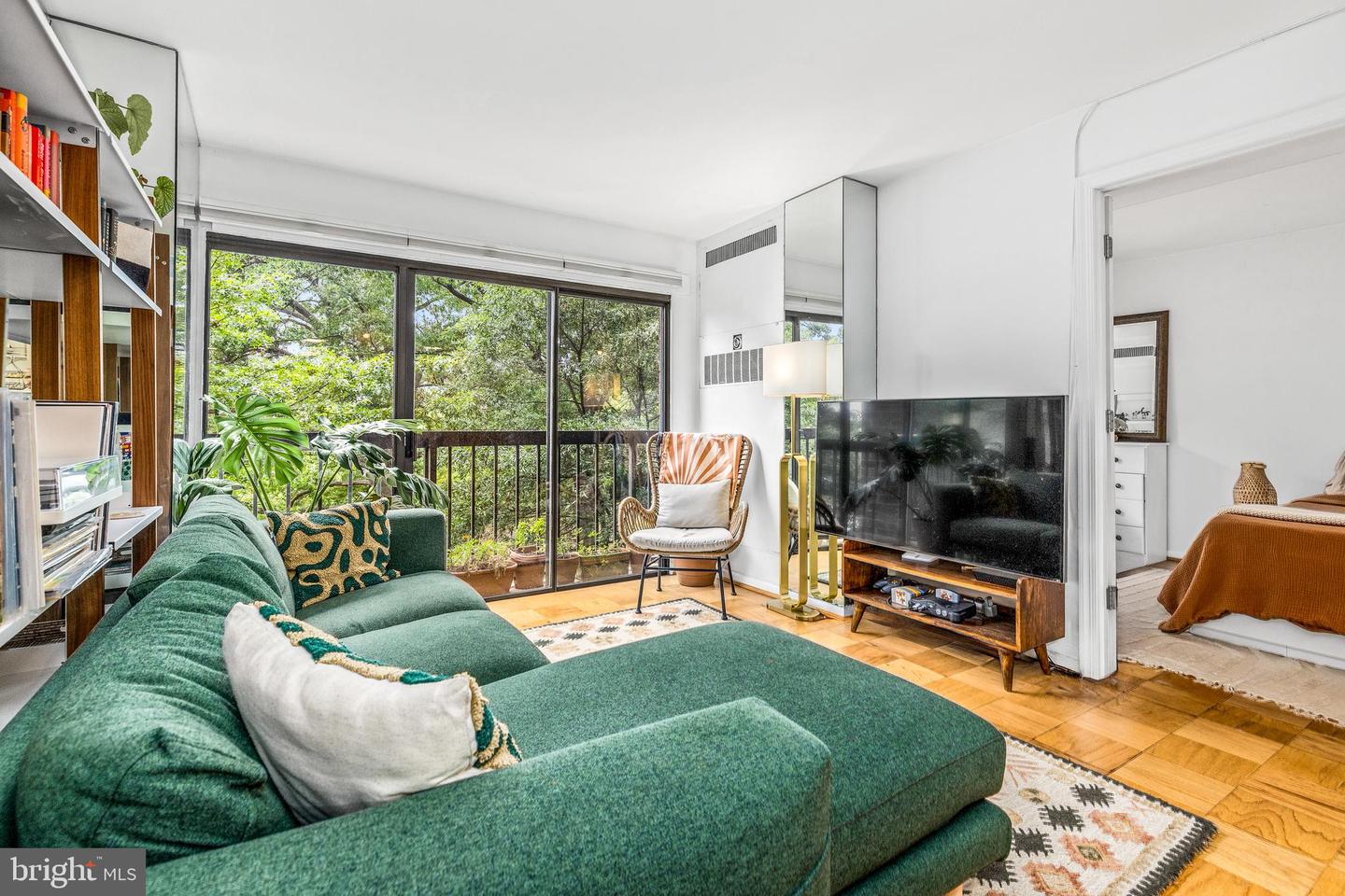 1001 26TH ST NW #306, WASHINGTON, District Of Columbia 20037, 2 Bedrooms Bedrooms, ,1 BathroomBathrooms,Residential,For sale,1001 26TH ST NW #306,DCDC2221062 MLS # DCDC2221062