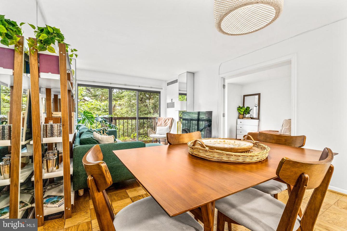 1001 26TH ST NW #306, WASHINGTON, District Of Columbia 20037, 2 Bedrooms Bedrooms, ,1 BathroomBathrooms,Residential,For sale,1001 26TH ST NW #306,DCDC2221062 MLS # DCDC2221062