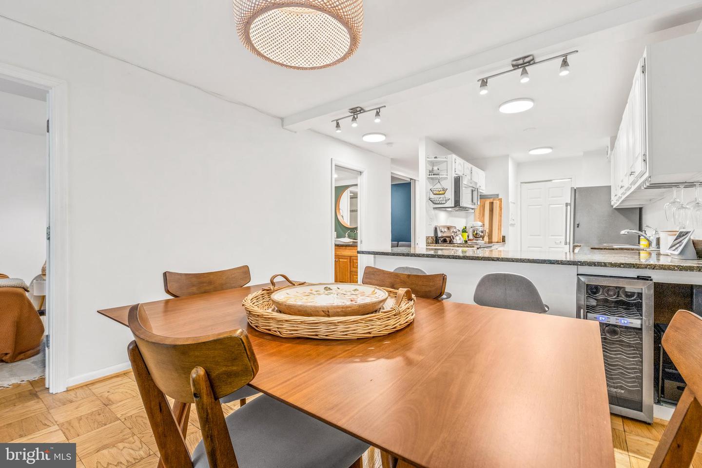 1001 26TH ST NW #306, WASHINGTON, District Of Columbia 20037, 2 Bedrooms Bedrooms, ,1 BathroomBathrooms,Residential,For sale,1001 26TH ST NW #306,DCDC2221062 MLS # DCDC2221062