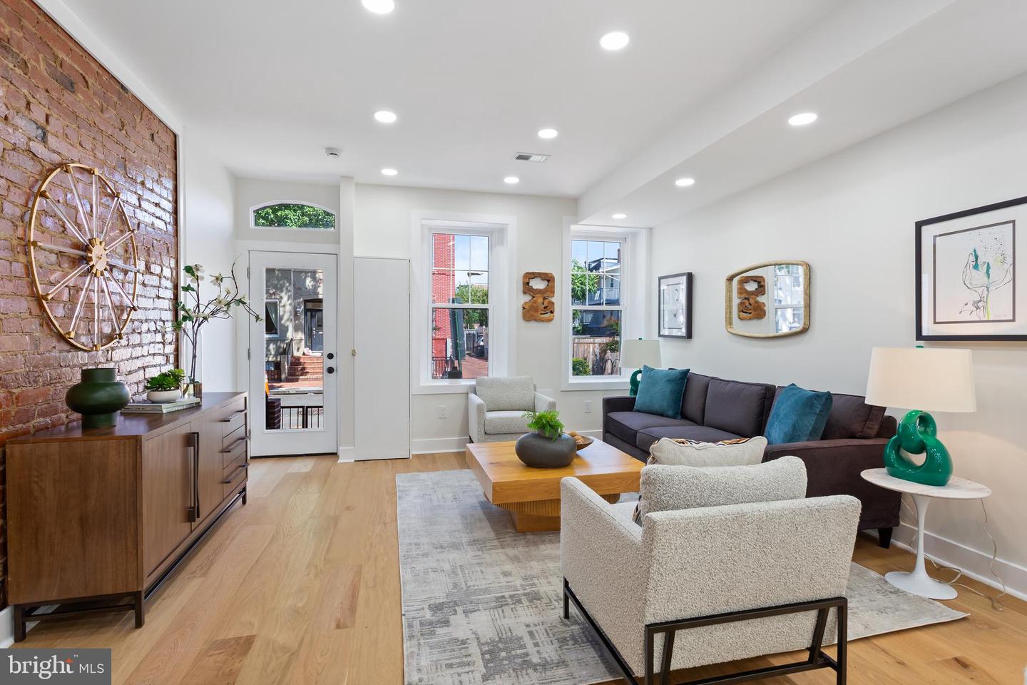 116 THOMAS ST NW, WASHINGTON, District Of Columbia 20001, 3 Bedrooms Bedrooms, 6 Rooms Rooms,2 BathroomsBathrooms,Residential,For sale,116 THOMAS ST NW,DCDC2221106 MLS # DCDC2221106