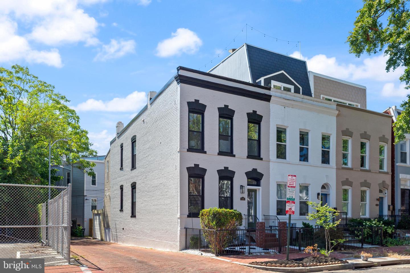 116 THOMAS ST NW, WASHINGTON, District Of Columbia 20001, 3 Bedrooms Bedrooms, 6 Rooms Rooms,2 BathroomsBathrooms,Residential,For sale,116 THOMAS ST NW,DCDC2221106 MLS # DCDC2221106