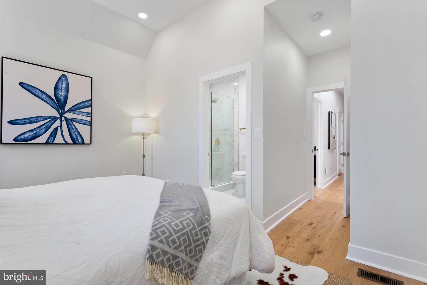 116 THOMAS ST NW, WASHINGTON, District Of Columbia 20001, 3 Bedrooms Bedrooms, 6 Rooms Rooms,2 BathroomsBathrooms,Residential,For sale,116 THOMAS ST NW,DCDC2221106 MLS # DCDC2221106