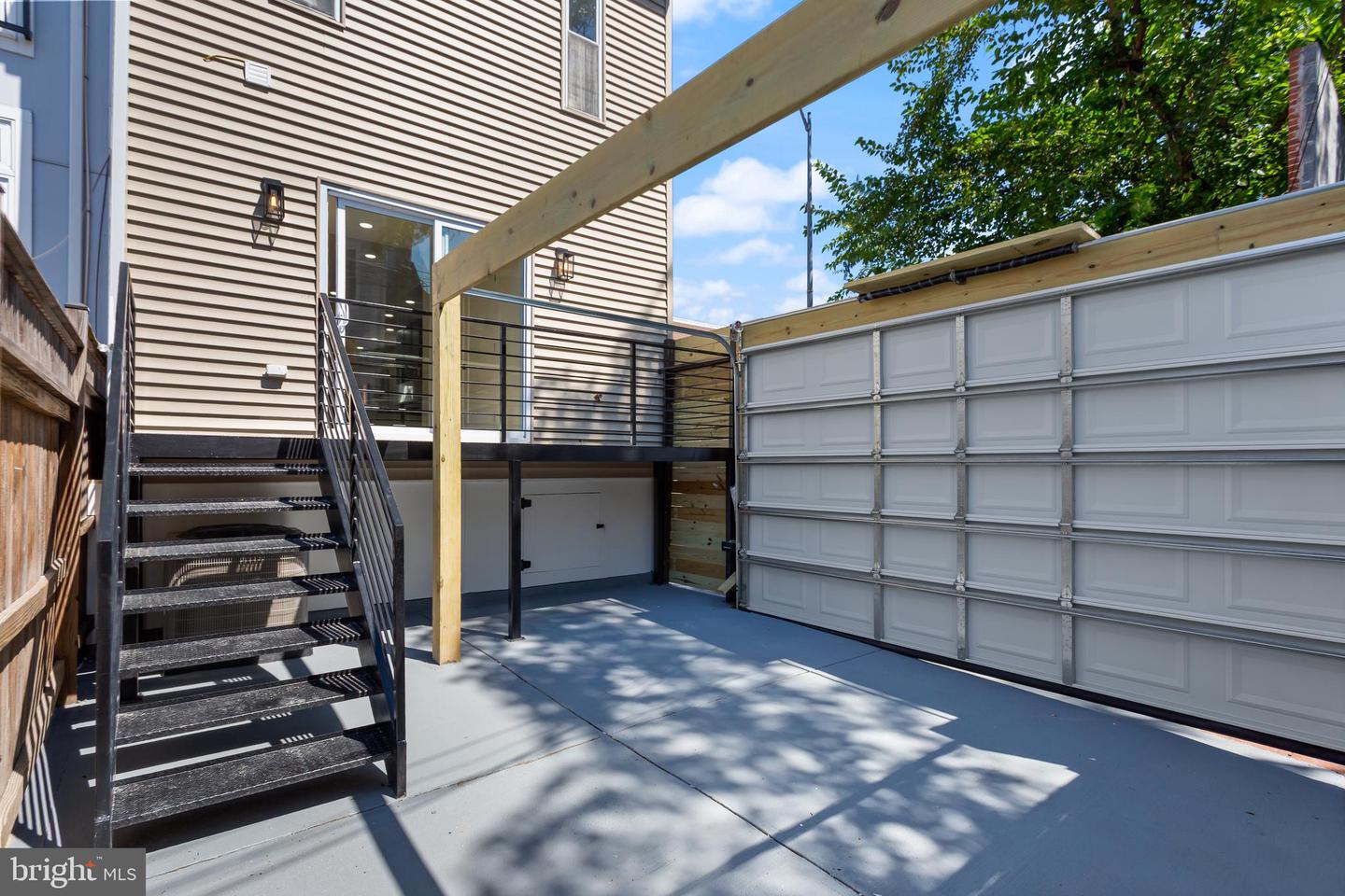 116 THOMAS ST NW, WASHINGTON, District Of Columbia 20001, 3 Bedrooms Bedrooms, 6 Rooms Rooms,2 BathroomsBathrooms,Residential,For sale,116 THOMAS ST NW,DCDC2221106 MLS # DCDC2221106