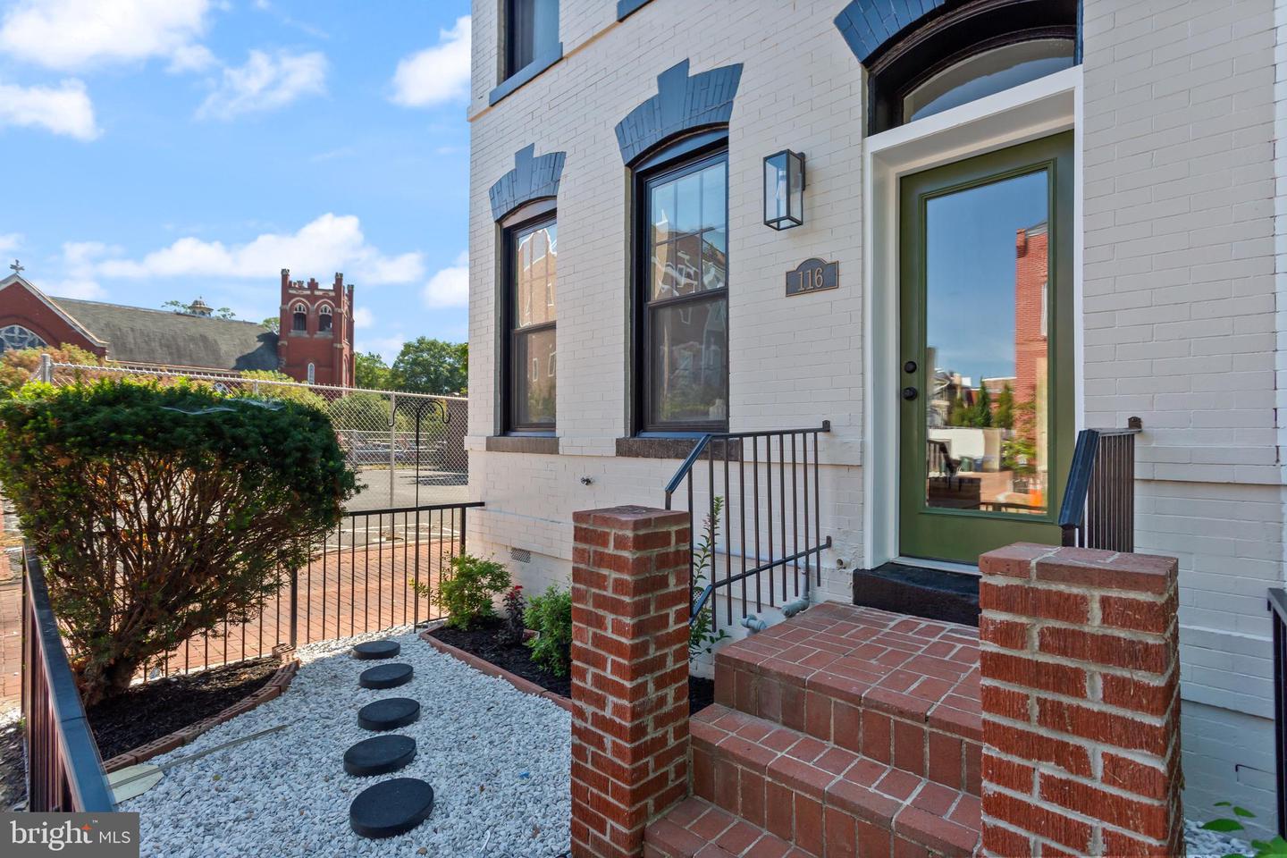 116 THOMAS ST NW, WASHINGTON, District Of Columbia 20001, 3 Bedrooms Bedrooms, 6 Rooms Rooms,2 BathroomsBathrooms,Residential,For sale,116 THOMAS ST NW,DCDC2221106 MLS # DCDC2221106