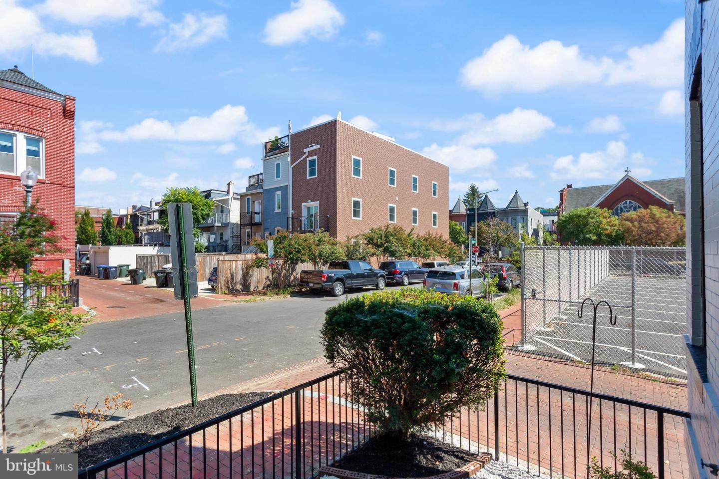 116 THOMAS ST NW, WASHINGTON, District Of Columbia 20001, 3 Bedrooms Bedrooms, 6 Rooms Rooms,2 BathroomsBathrooms,Residential,For sale,116 THOMAS ST NW,DCDC2221106 MLS # DCDC2221106