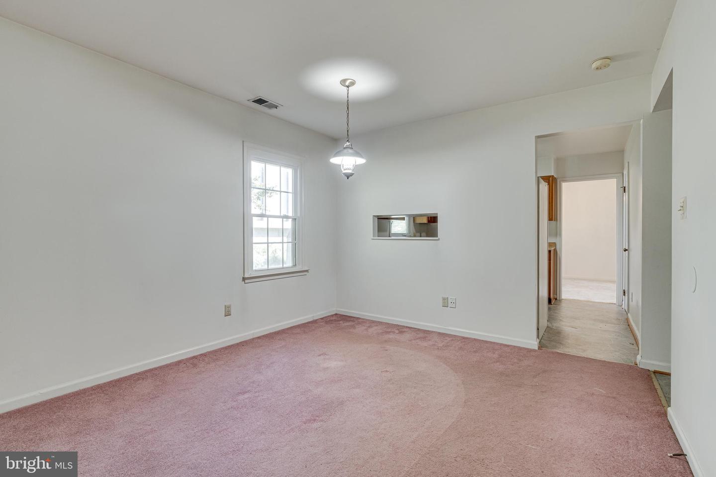 3112 FAIR WOODS PKWY, FAIRFAX, Virginia 22030, 3 Bedrooms Bedrooms, ,2 BathroomsBathrooms,Residential,For sale,3112 FAIR WOODS PKWY,VAFC2006944 MLS # VAFC2006944