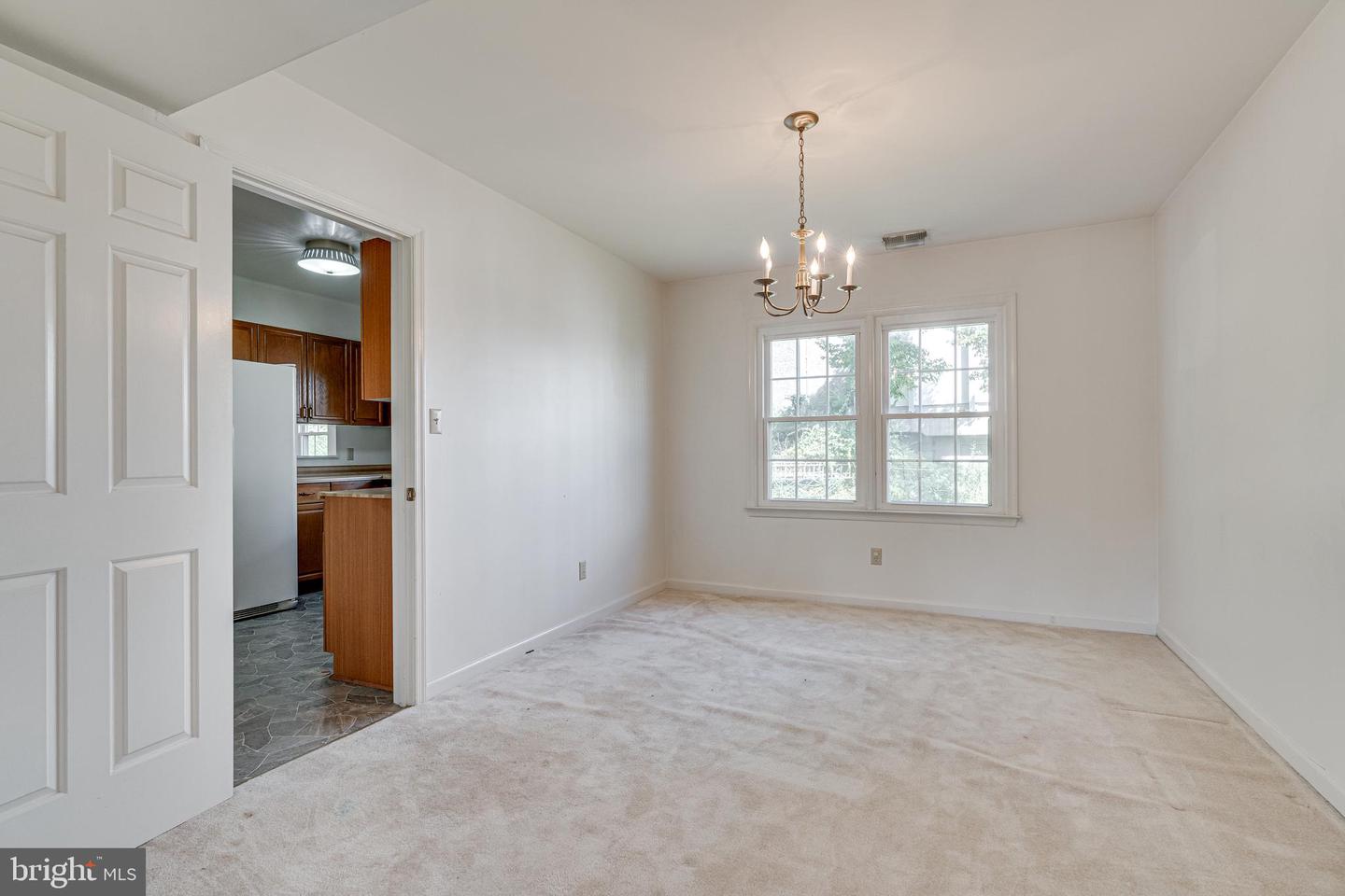 3112 FAIR WOODS PKWY, FAIRFAX, Virginia 22030, 3 Bedrooms Bedrooms, ,2 BathroomsBathrooms,Residential,For sale,3112 FAIR WOODS PKWY,VAFC2006944 MLS # VAFC2006944