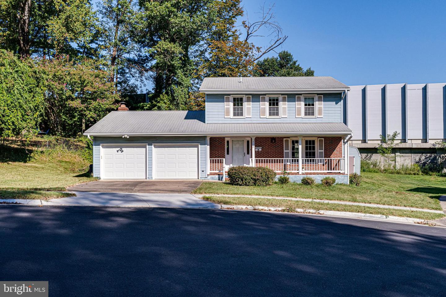 3112 FAIR WOODS PKWY, FAIRFAX, Virginia 22030, 3 Bedrooms Bedrooms, ,2 BathroomsBathrooms,Residential,For sale,3112 FAIR WOODS PKWY,VAFC2006944 MLS # VAFC2006944
