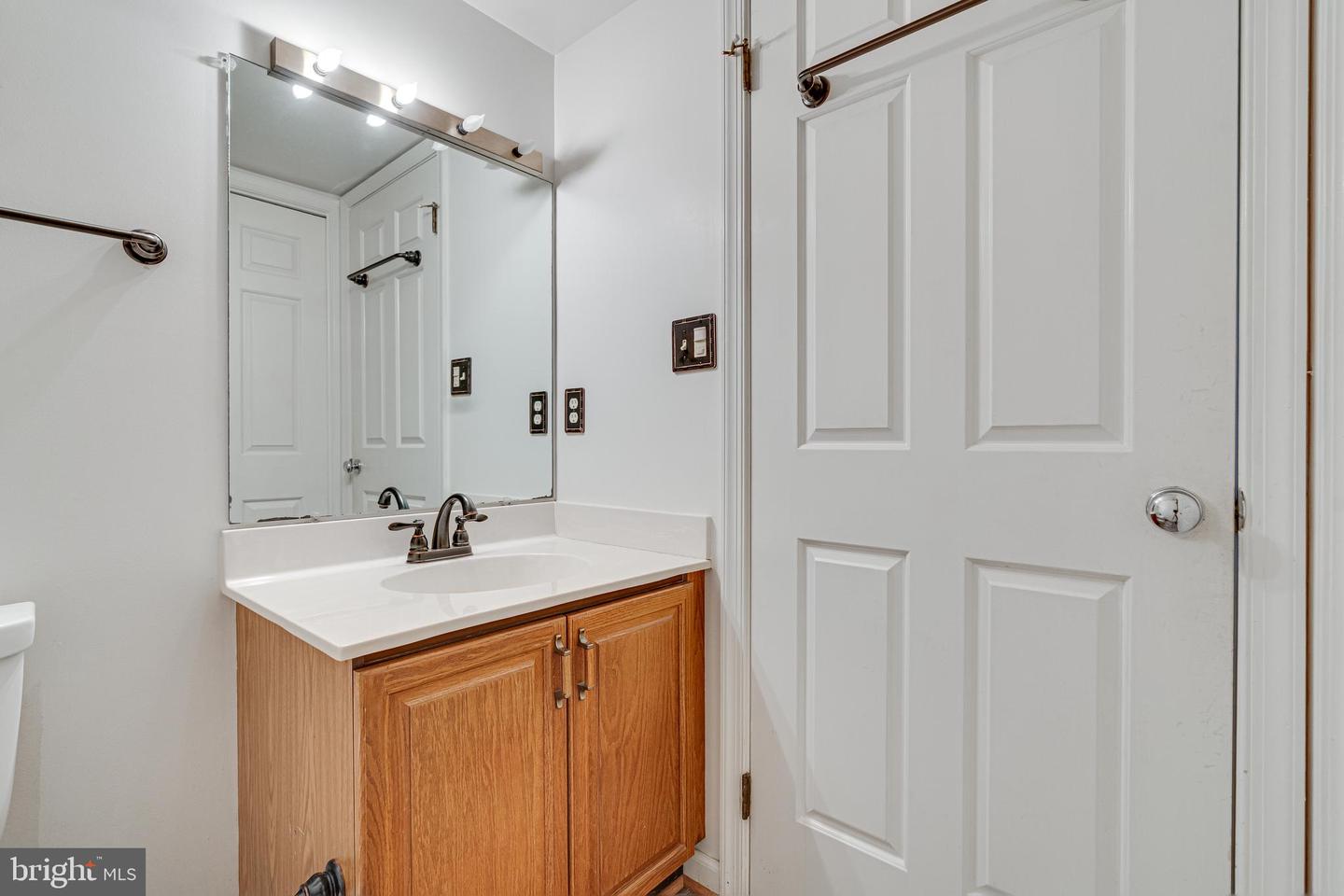 3112 FAIR WOODS PKWY, FAIRFAX, Virginia 22030, 3 Bedrooms Bedrooms, ,2 BathroomsBathrooms,Residential,For sale,3112 FAIR WOODS PKWY,VAFC2006944 MLS # VAFC2006944