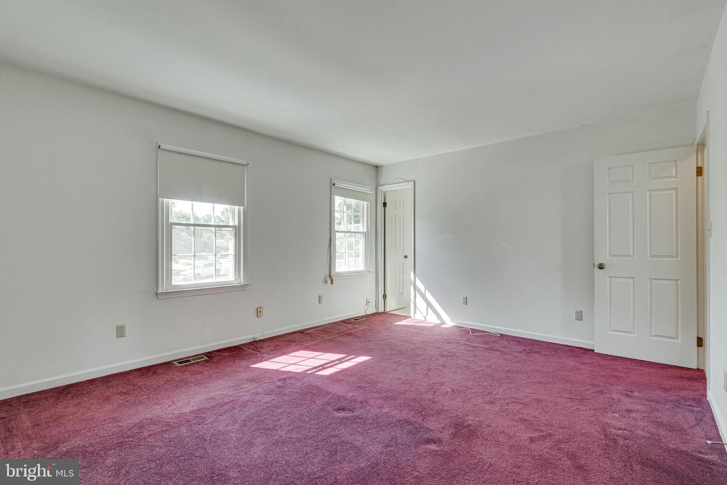 3112 FAIR WOODS PKWY, FAIRFAX, Virginia 22030, 3 Bedrooms Bedrooms, ,2 BathroomsBathrooms,Residential,For sale,3112 FAIR WOODS PKWY,VAFC2006944 MLS # VAFC2006944