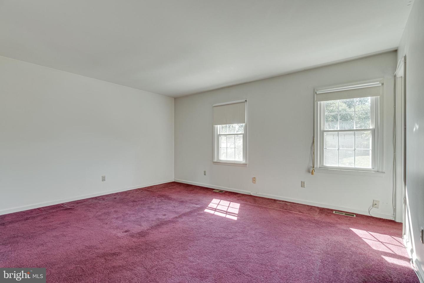 3112 FAIR WOODS PKWY, FAIRFAX, Virginia 22030, 3 Bedrooms Bedrooms, ,2 BathroomsBathrooms,Residential,For sale,3112 FAIR WOODS PKWY,VAFC2006944 MLS # VAFC2006944