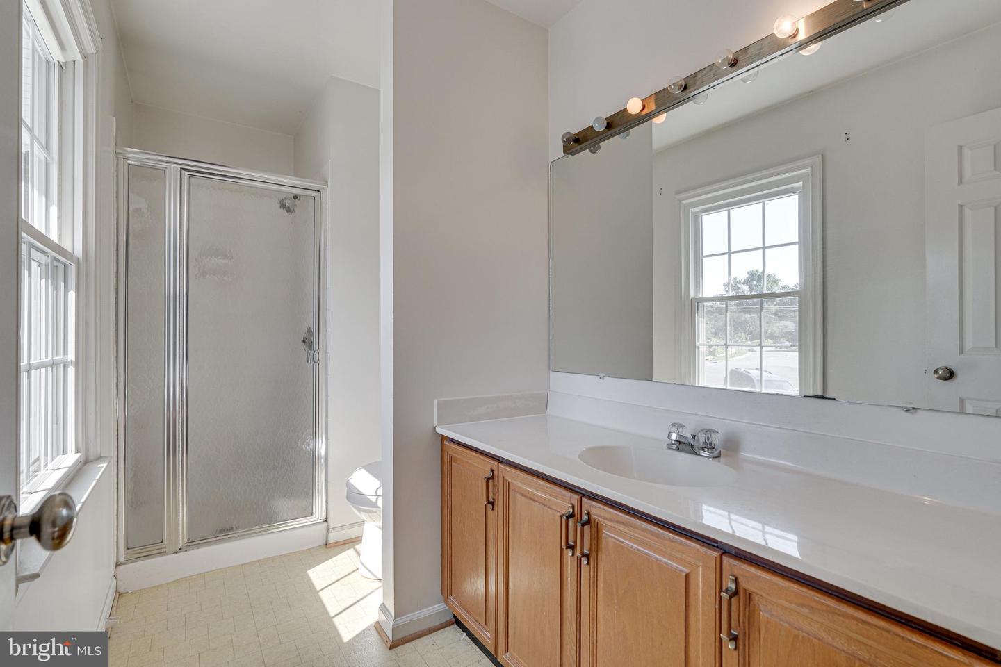 3112 FAIR WOODS PKWY, FAIRFAX, Virginia 22030, 3 Bedrooms Bedrooms, ,2 BathroomsBathrooms,Residential,For sale,3112 FAIR WOODS PKWY,VAFC2006944 MLS # VAFC2006944
