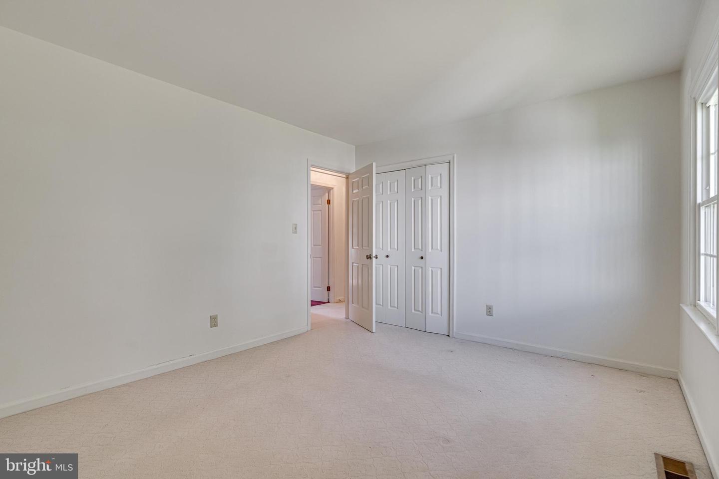 3112 FAIR WOODS PKWY, FAIRFAX, Virginia 22030, 3 Bedrooms Bedrooms, ,2 BathroomsBathrooms,Residential,For sale,3112 FAIR WOODS PKWY,VAFC2006944 MLS # VAFC2006944