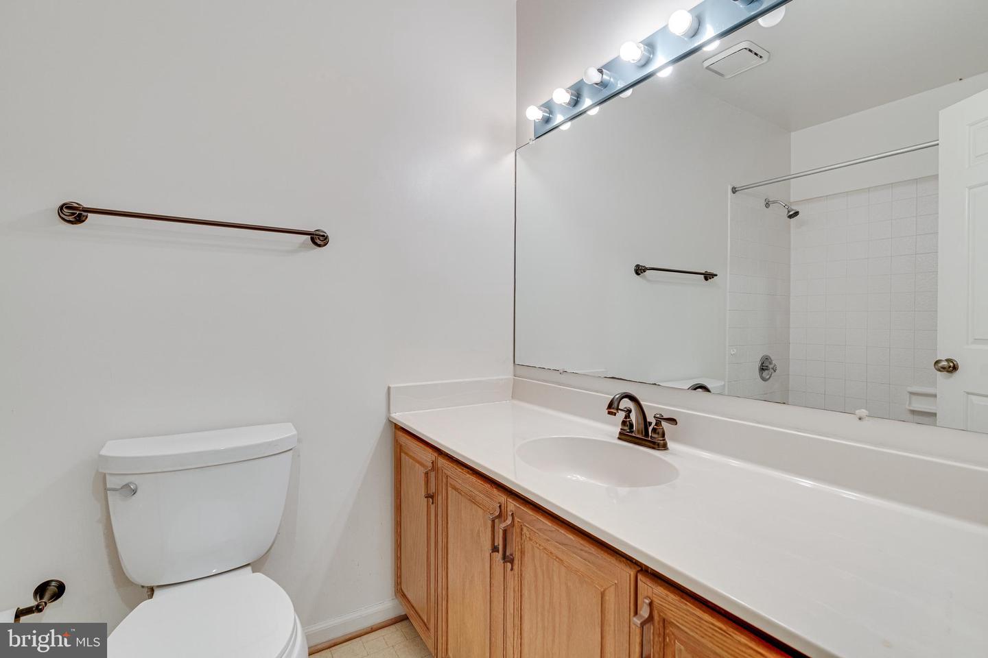 3112 FAIR WOODS PKWY, FAIRFAX, Virginia 22030, 3 Bedrooms Bedrooms, ,2 BathroomsBathrooms,Residential,For sale,3112 FAIR WOODS PKWY,VAFC2006944 MLS # VAFC2006944