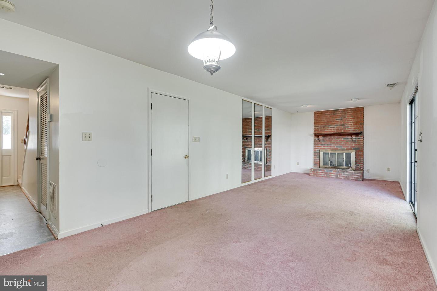 3112 FAIR WOODS PKWY, FAIRFAX, Virginia 22030, 3 Bedrooms Bedrooms, ,2 BathroomsBathrooms,Residential,For sale,3112 FAIR WOODS PKWY,VAFC2006944 MLS # VAFC2006944