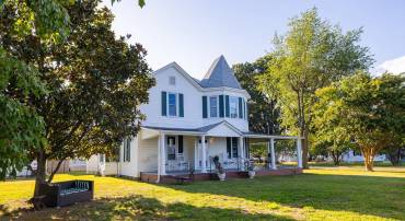 701 IRVING AVE, COLONIAL BEACH, Virginia 22443, 4 Bedrooms Bedrooms, ,2 BathroomsBathrooms,Residential,For sale,701 IRVING AVE,VAWE2009710 MLS # VAWE2009710