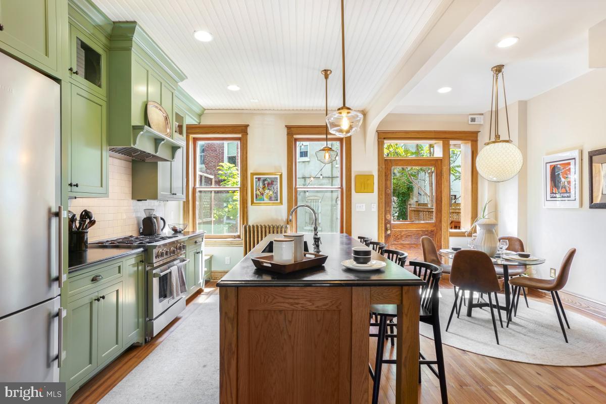 130 RHODE ISLAND AVE NW, WASHINGTON, District Of Columbia 20001, 4 Bedrooms Bedrooms, ,2 BathroomsBathrooms,Residential,For sale,130 RHODE ISLAND AVE NW,DCDC2221118 MLS # DCDC2221118