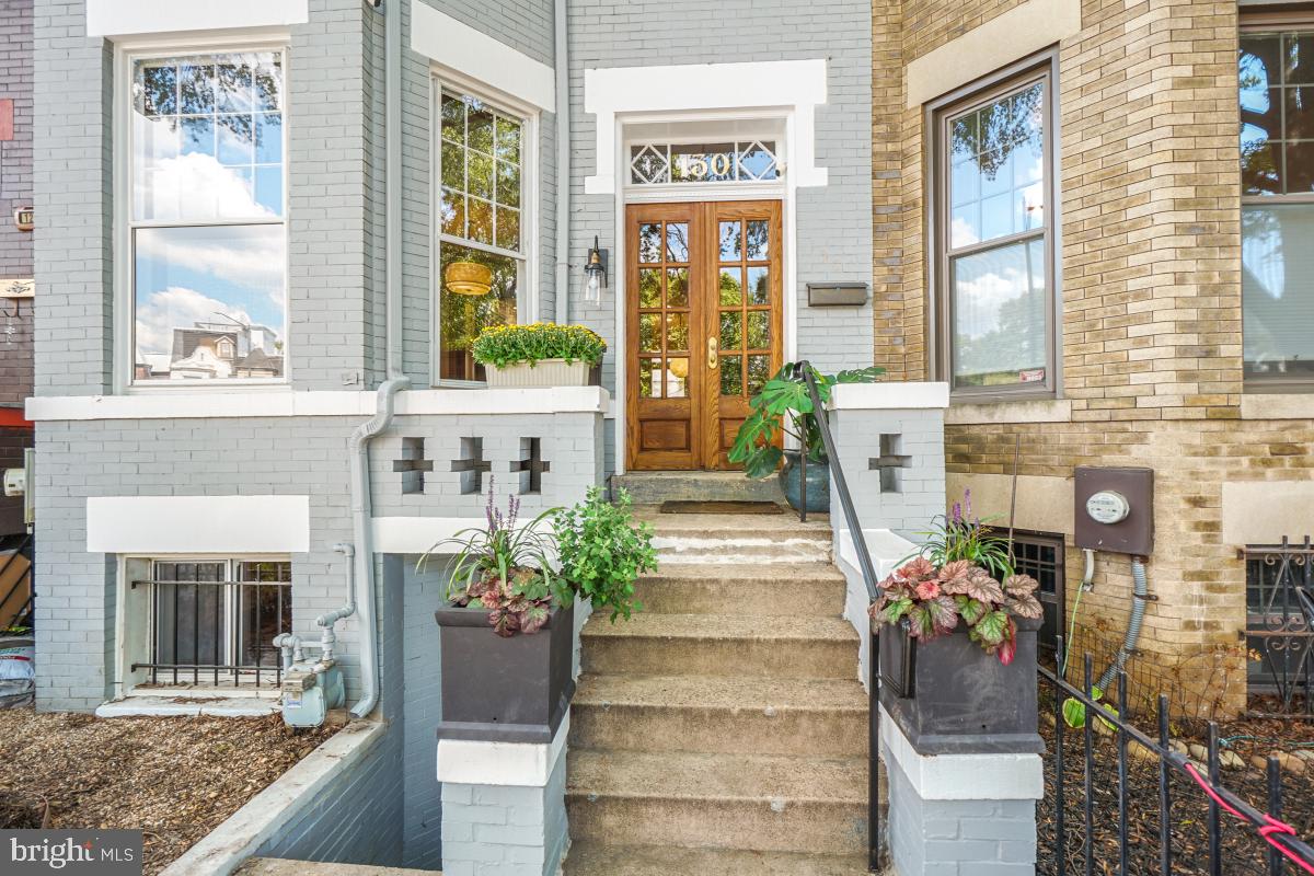 130 RHODE ISLAND AVE NW, WASHINGTON, District Of Columbia 20001, 4 Bedrooms Bedrooms, ,2 BathroomsBathrooms,Residential,For sale,130 RHODE ISLAND AVE NW,DCDC2221118 MLS # DCDC2221118
