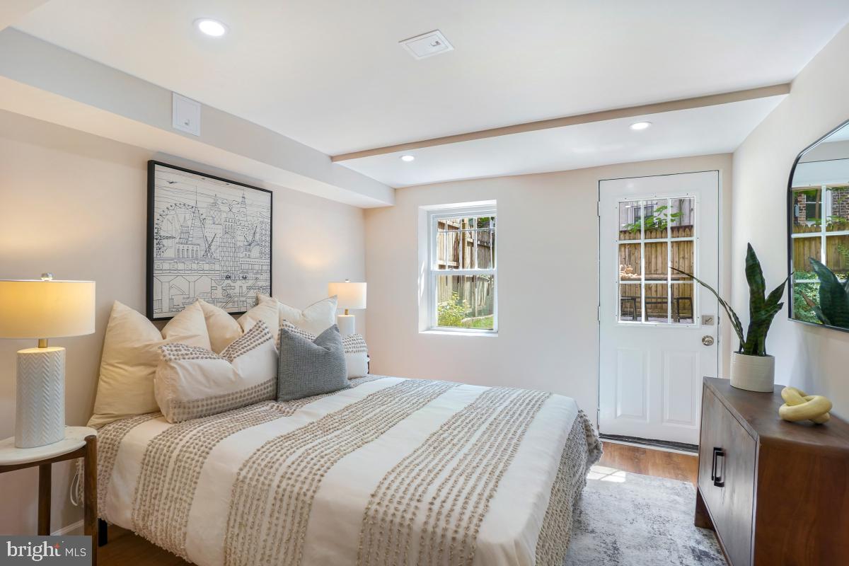 130 RHODE ISLAND AVE NW, WASHINGTON, District Of Columbia 20001, 4 Bedrooms Bedrooms, ,2 BathroomsBathrooms,Residential,For sale,130 RHODE ISLAND AVE NW,DCDC2221118 MLS # DCDC2221118