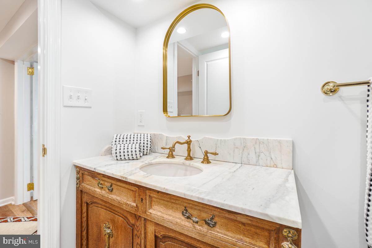130 RHODE ISLAND AVE NW, WASHINGTON, District Of Columbia 20001, 4 Bedrooms Bedrooms, ,2 BathroomsBathrooms,Residential,For sale,130 RHODE ISLAND AVE NW,DCDC2221118 MLS # DCDC2221118