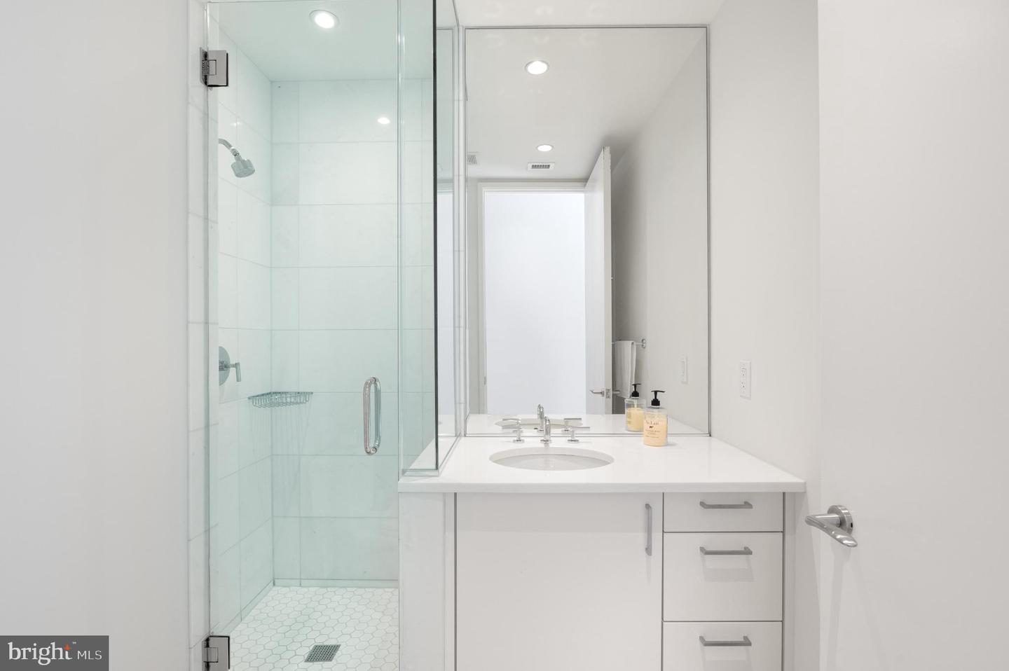 1177 22ND ST NW #2K, WASHINGTON, District Of Columbia 20037, 3 Bedrooms Bedrooms, ,3 BathroomsBathrooms,Residential,For sale,1177 22ND ST NW #2K,DCDC2221050 MLS # DCDC2221050