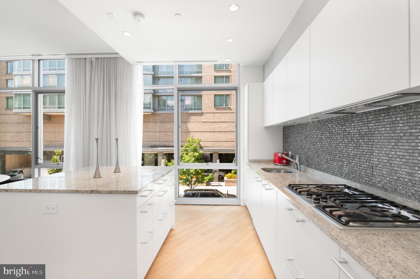 1177 22ND ST NW #2K, WASHINGTON, District Of Columbia 20037, 3 Bedrooms Bedrooms, ,3 BathroomsBathrooms,Residential,For sale,1177 22ND ST NW #2K,DCDC2221050 MLS # DCDC2221050