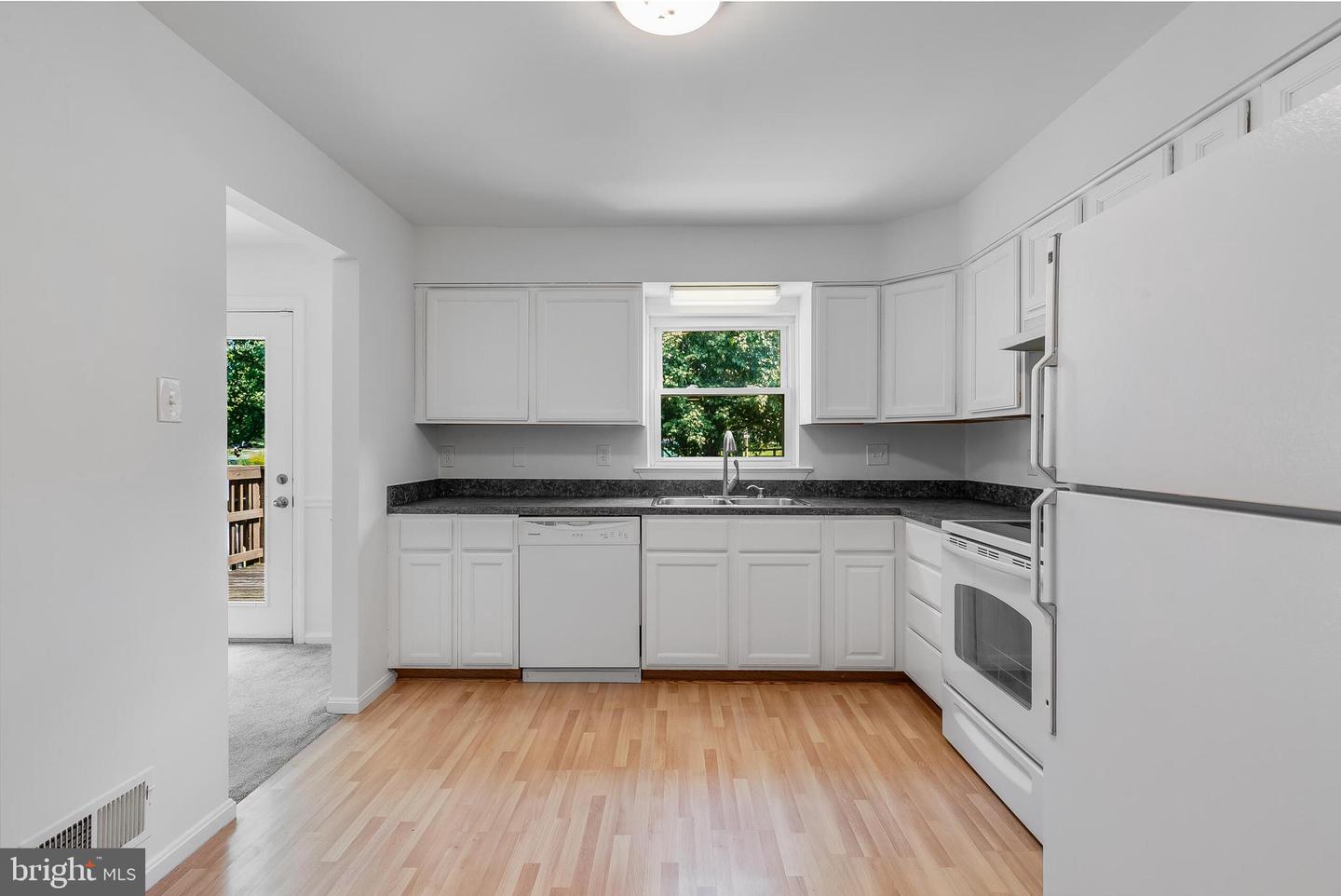 249 MEADOWS LN NE, LEESBURG, Virginia 20176, 3 Bedrooms Bedrooms, ,3 BathroomsBathrooms,Residential,For sale,249 MEADOWS LN NE,VALO2106330 MLS # VALO2106330