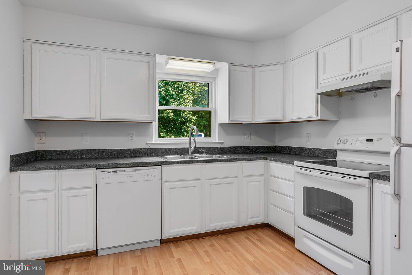 249 MEADOWS LN NE, LEESBURG, Virginia 20176, 3 Bedrooms Bedrooms, ,3 BathroomsBathrooms,Residential,For sale,249 MEADOWS LN NE,VALO2106330 MLS # VALO2106330