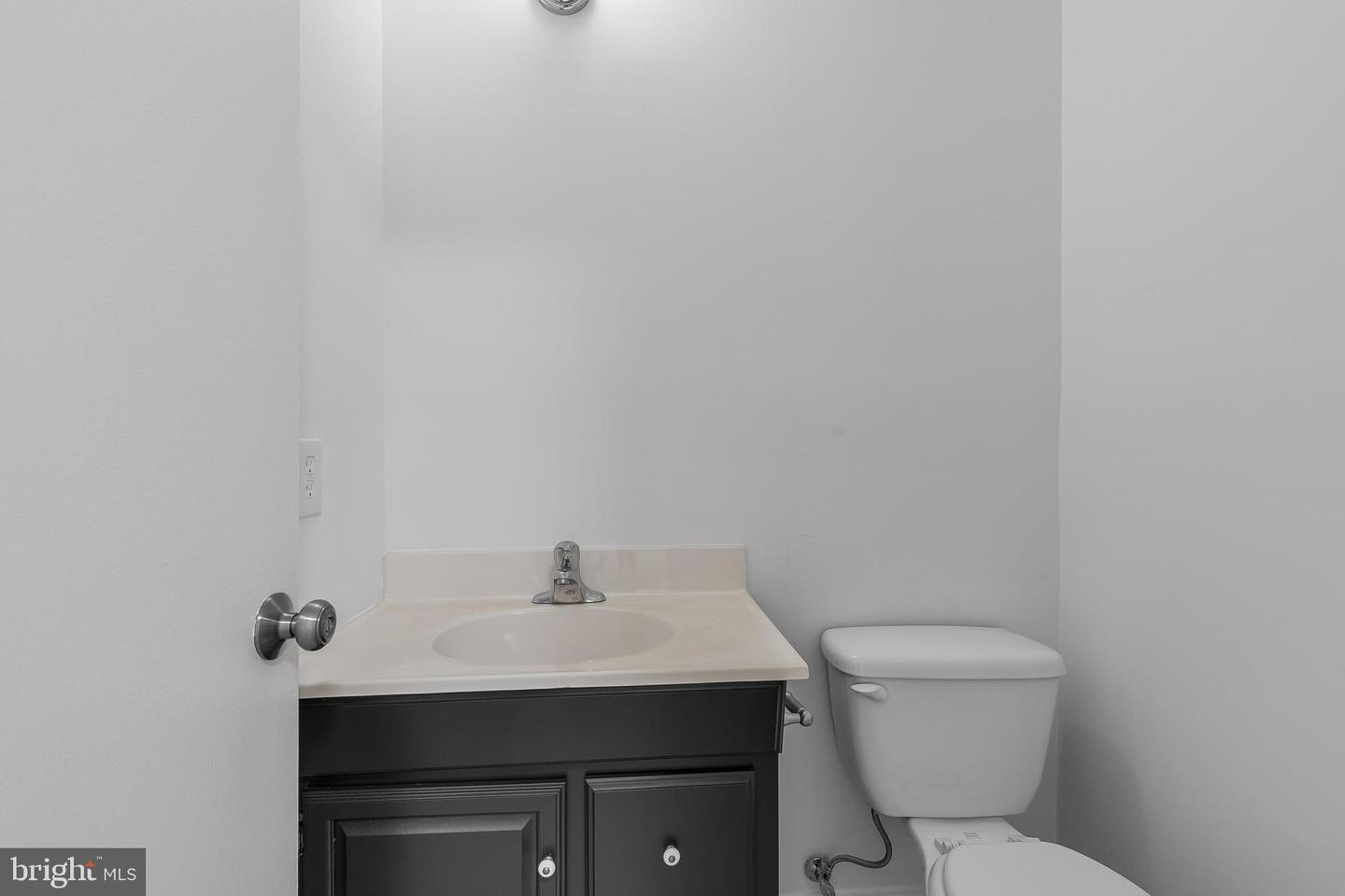 249 MEADOWS LN NE, LEESBURG, Virginia 20176, 3 Bedrooms Bedrooms, ,3 BathroomsBathrooms,Residential,For sale,249 MEADOWS LN NE,VALO2106330 MLS # VALO2106330
