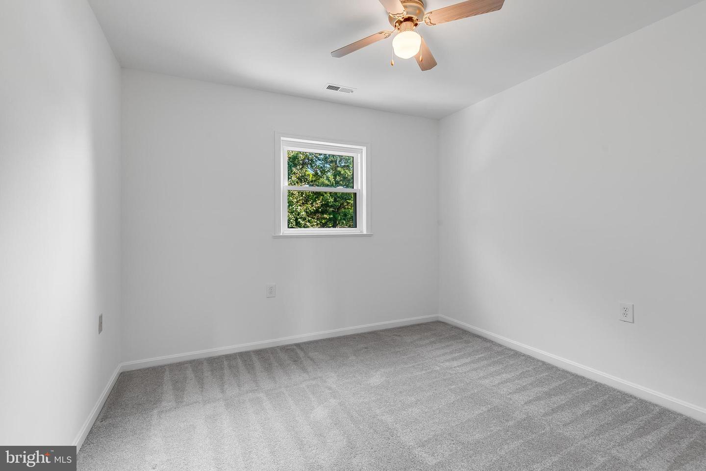 249 MEADOWS LN NE, LEESBURG, Virginia 20176, 3 Bedrooms Bedrooms, ,3 BathroomsBathrooms,Residential,For sale,249 MEADOWS LN NE,VALO2106330 MLS # VALO2106330