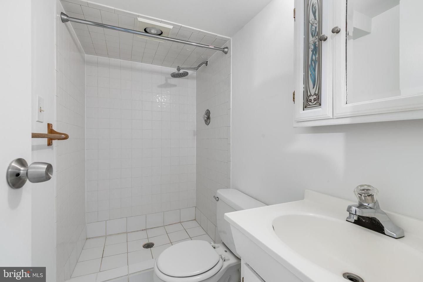 249 MEADOWS LN NE, LEESBURG, Virginia 20176, 3 Bedrooms Bedrooms, ,3 BathroomsBathrooms,Residential,For sale,249 MEADOWS LN NE,VALO2106330 MLS # VALO2106330