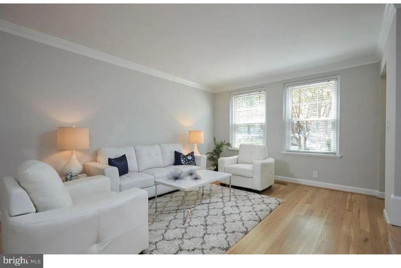 3614 S TAYLOR ST, ARLINGTON, Virginia 22206, 2 Bedrooms Bedrooms, ,2 BathroomsBathrooms,Residential,For sale,3614 S TAYLOR ST,VAAR2063312 MLS # VAAR2063312