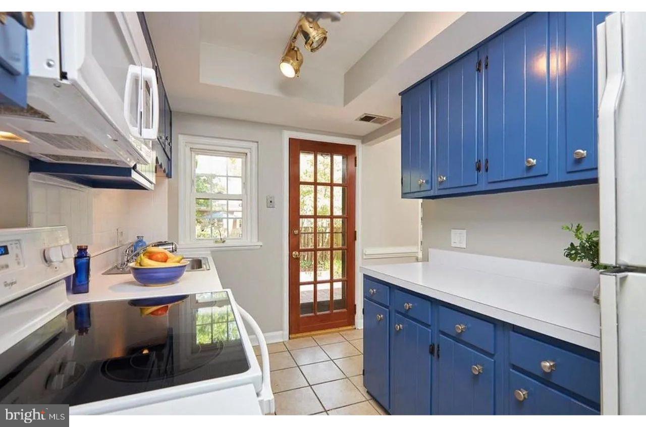 3614 S TAYLOR ST, ARLINGTON, Virginia 22206, 2 Bedrooms Bedrooms, ,2 BathroomsBathrooms,Residential,For sale,3614 S TAYLOR ST,VAAR2063312 MLS # VAAR2063312