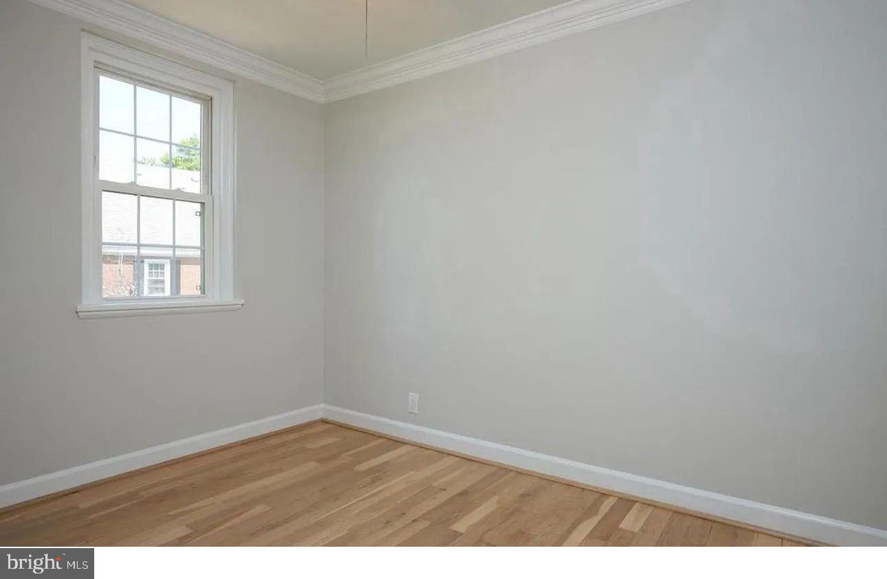 3614 S TAYLOR ST, ARLINGTON, Virginia 22206, 2 Bedrooms Bedrooms, ,2 BathroomsBathrooms,Residential,For sale,3614 S TAYLOR ST,VAAR2063312 MLS # VAAR2063312