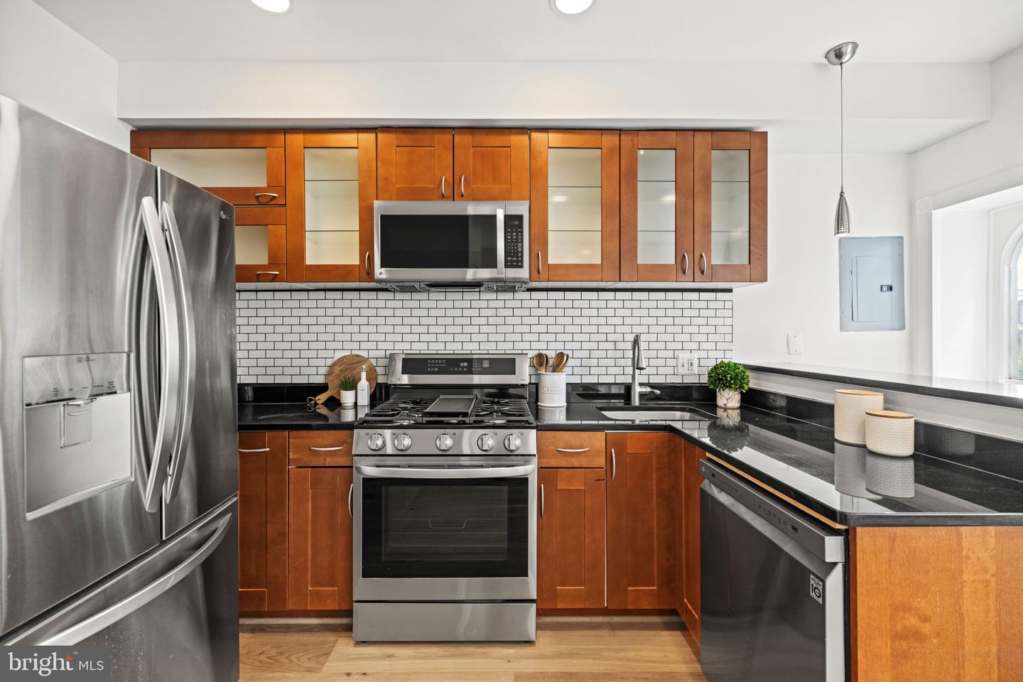 115 RHODE ISLAND AVE NW #3, WASHINGTON, District Of Columbia 20001, 2 Bedrooms Bedrooms, ,2 BathroomsBathrooms,Residential,For sale,115 RHODE ISLAND AVE NW #3,DCDC2221046 MLS # DCDC2221046