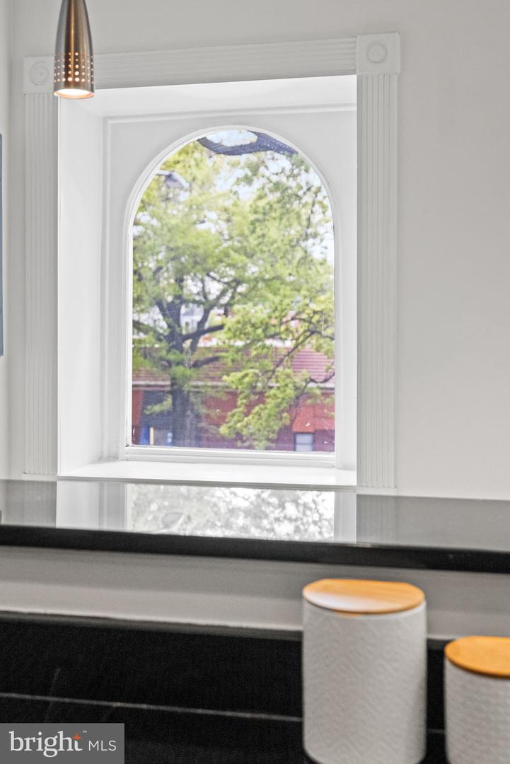 115 RHODE ISLAND AVE NW #3, WASHINGTON, District Of Columbia 20001, 2 Bedrooms Bedrooms, ,2 BathroomsBathrooms,Residential,For sale,115 RHODE ISLAND AVE NW #3,DCDC2221046 MLS # DCDC2221046