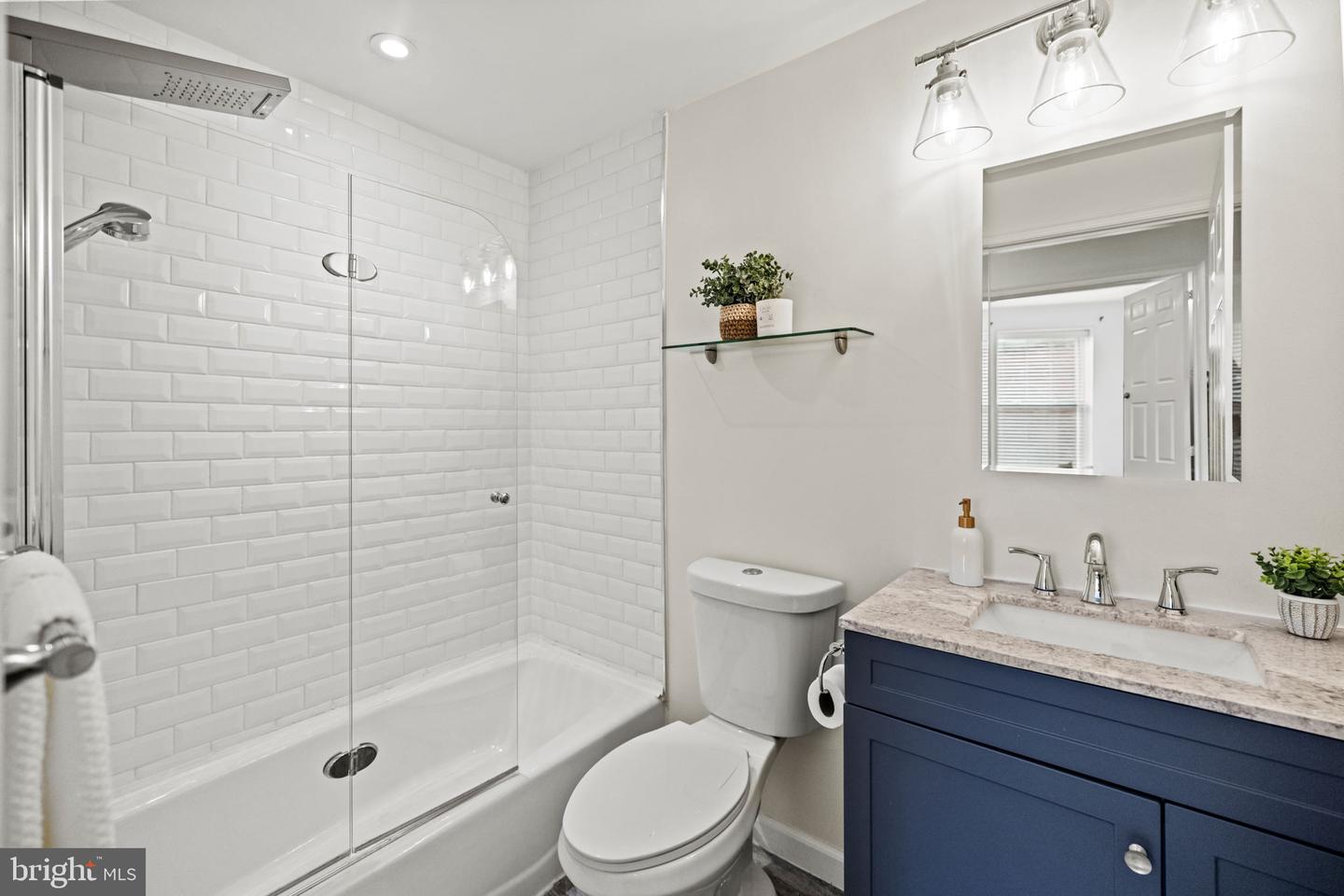 115 RHODE ISLAND AVE NW #3, WASHINGTON, District Of Columbia 20001, 2 Bedrooms Bedrooms, ,2 BathroomsBathrooms,Residential,For sale,115 RHODE ISLAND AVE NW #3,DCDC2221046 MLS # DCDC2221046