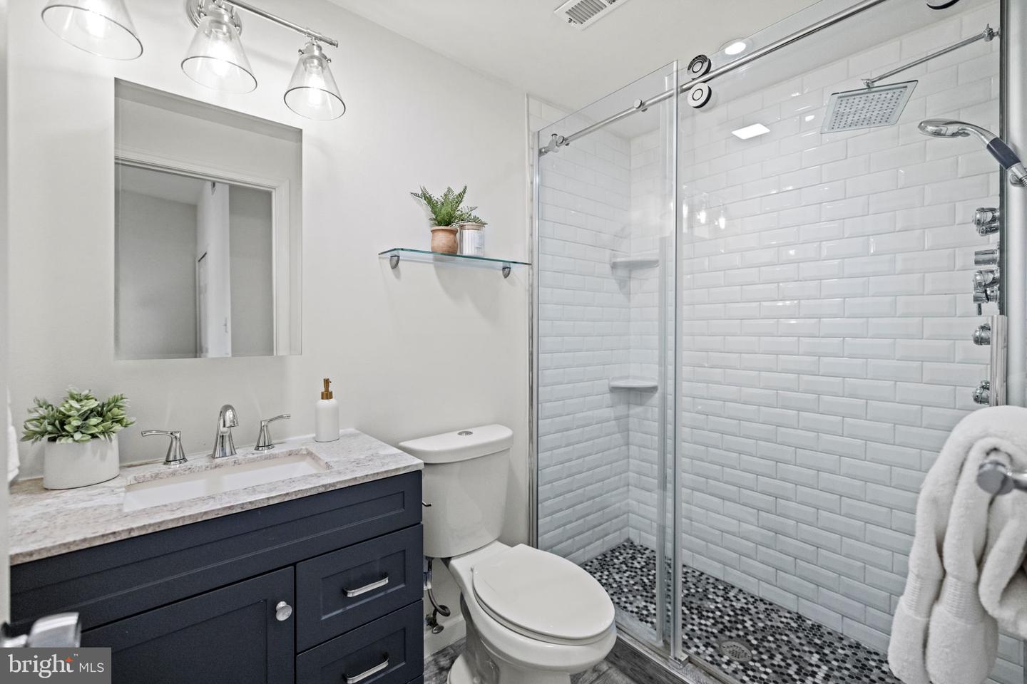 115 RHODE ISLAND AVE NW #3, WASHINGTON, District Of Columbia 20001, 2 Bedrooms Bedrooms, ,2 BathroomsBathrooms,Residential,For sale,115 RHODE ISLAND AVE NW #3,DCDC2221046 MLS # DCDC2221046