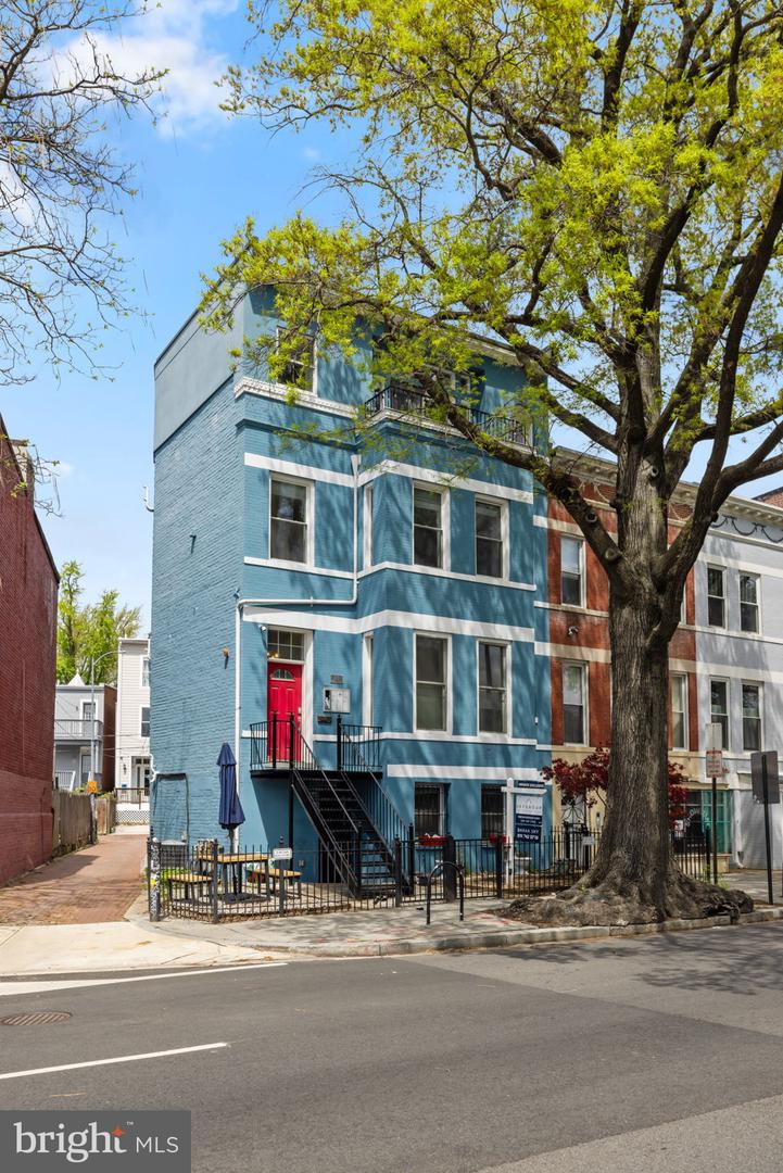 115 RHODE ISLAND AVE NW #3, WASHINGTON, District Of Columbia 20001, 2 Bedrooms Bedrooms, ,2 BathroomsBathrooms,Residential,For sale,115 RHODE ISLAND AVE NW #3,DCDC2221046 MLS # DCDC2221046