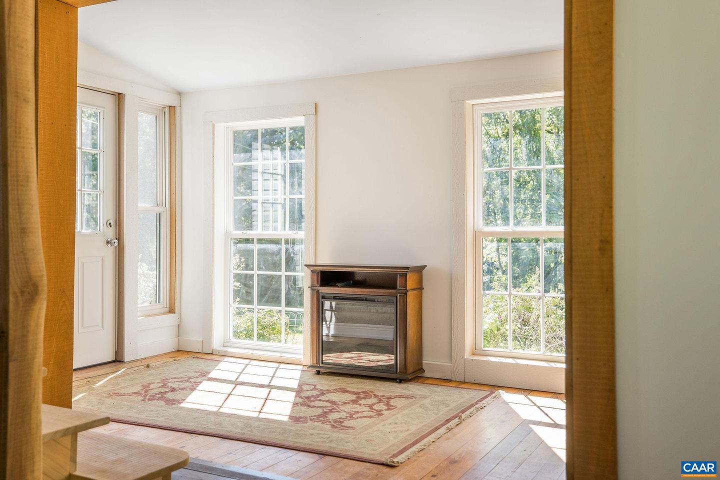 6878 CHAP PLACE LN, CROZET, Virginia 22932, 2 Bedrooms Bedrooms, ,1 BathroomBathrooms,Residential,For sale,6878 CHAP PLACE LN,668692 MLS # 668692