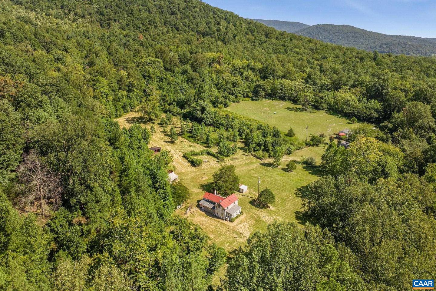 6878 CHAP PLACE LN, CROZET, Virginia 22932, 2 Bedrooms Bedrooms, ,1 BathroomBathrooms,Residential,For sale,6878 CHAP PLACE LN,668692 MLS # 668692