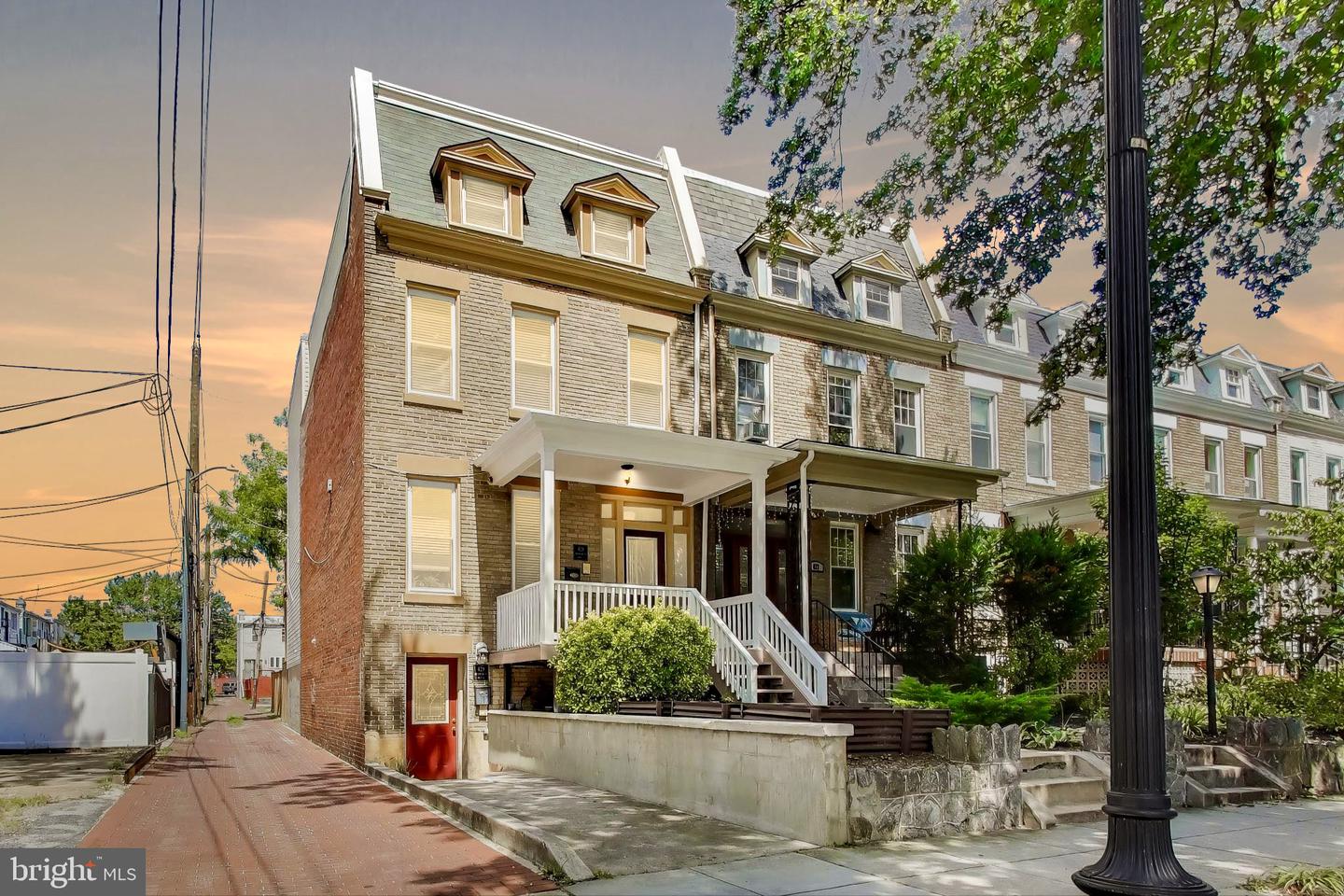 429 SHEPHERD ST NW #1, WASHINGTON, District Of Columbia 20011, 2 Bedrooms Bedrooms, ,2 BathroomsBathrooms,Residential,For sale,429 SHEPHERD ST NW #1,DCDC2221102 MLS # DCDC2221102